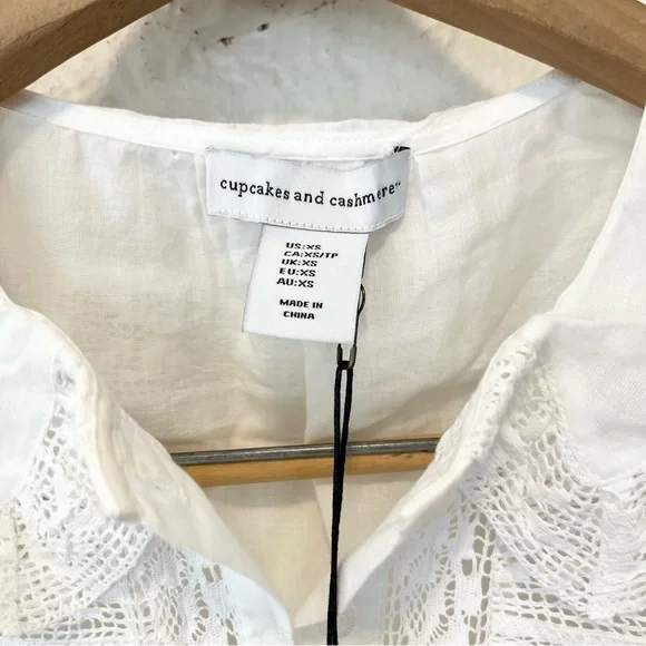 cupcakes & cashmere Top Blouse White Lace Trim Coquette Cottagecore XS Fairy - Picture 3 of 7